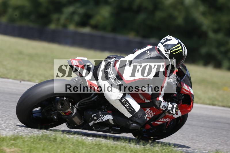 /45 10.08.2025 Plüss Moto Sport ADR/Freies Fahren/105
